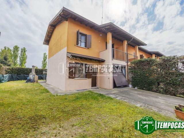 Villetta a schiera in vendita di 160 m² in Via Angelo Gorini