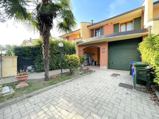 Villetta a schiera in vendita di 160 m² in Via G. Matteotti, 82