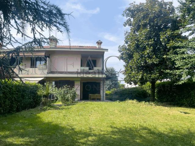 Villetta a schiera in vendita di 160 m² in Via Giuseppe Garibaldi