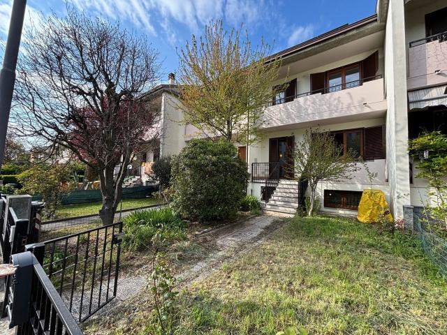 Villetta a schiera in vendita di 160 m² in Via Giuseppe Turbini