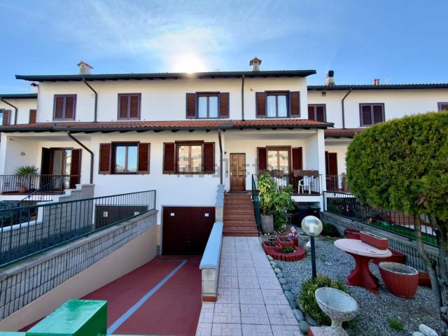 Villetta a schiera in vendita di 160 m² in Via Giordano Umberto, 67