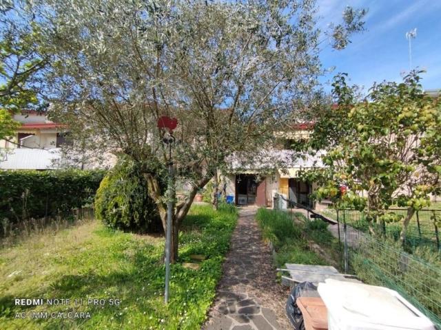 Villetta a schiera in vendita di 160 m² in Via delle Galassie