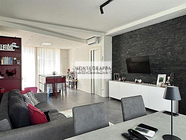 Villetta a schiera in vendita di 160 m² in Via Enrico Fermi