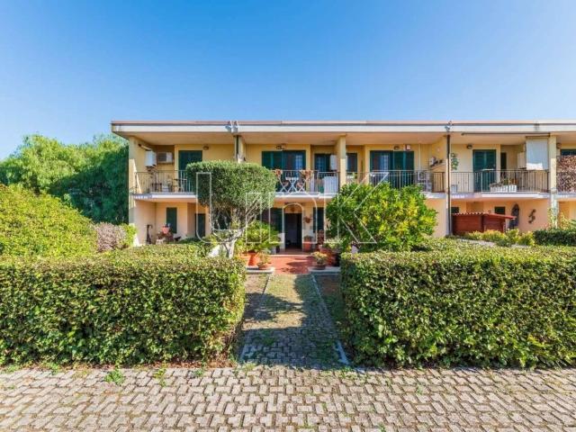 Villetta a schiera in vendita di 160 m² in Via Ernesto Cesaro