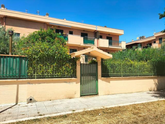 Villetta a schiera in vendita di 160 m² in Via Francesco Paolo Colecchia, 16