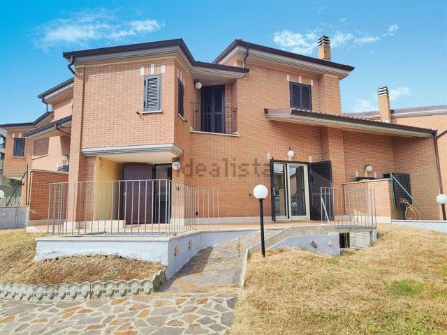 Villetta a schiera in vendita di 160 m² in Via Olivella