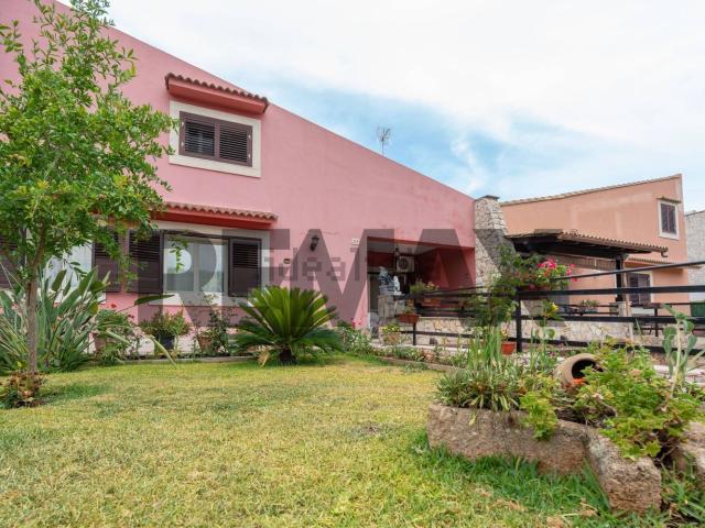 Villetta a schiera in vendita di 160 m² in Via Sternazza, 11