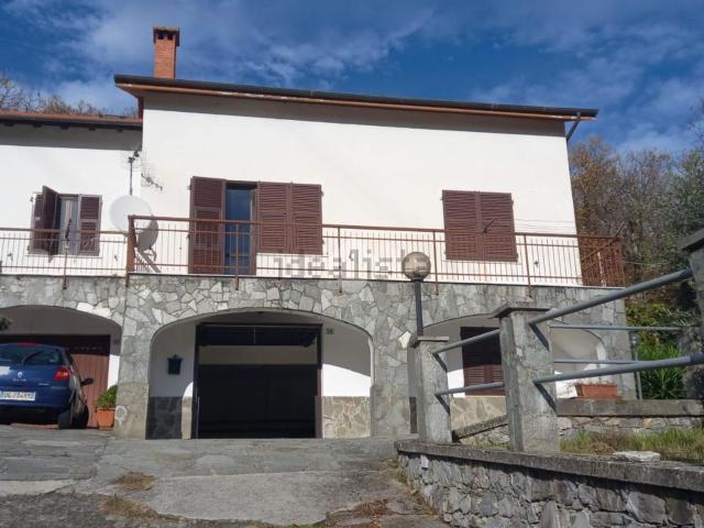 Villetta a schiera in vendita di 160 m² in Via Pietro Andrea Casella, 39