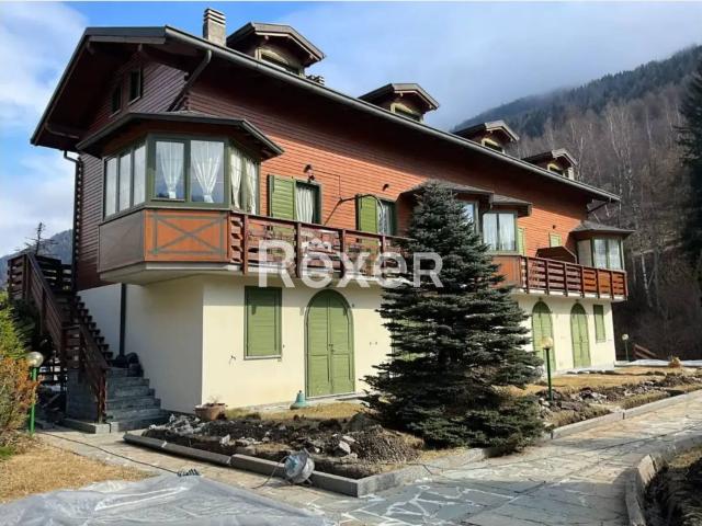 Villetta a schiera in vendita di 160 m² in Via Valeriana