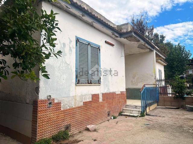 Villetta a schiera in vendita di 160 m² in Viale Fiora, 49