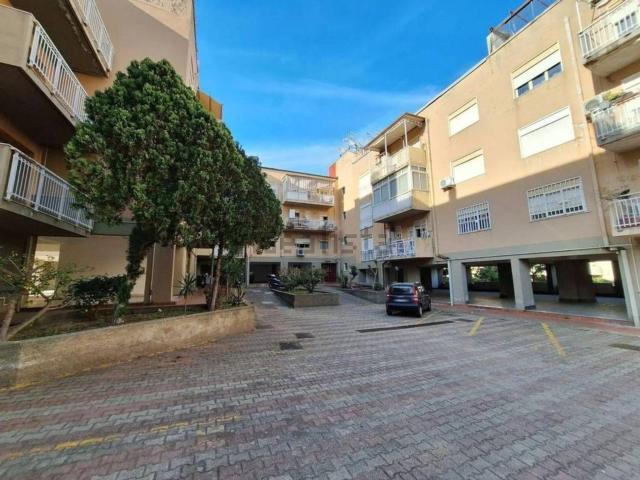 Villetta a schiera in vendita di 160 m² in Strada 137/B Villa Lina, 188