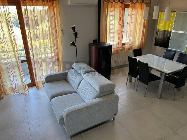 Villetta a schiera in vendita di 161 m² in Via Del Campo Sportivo, 11