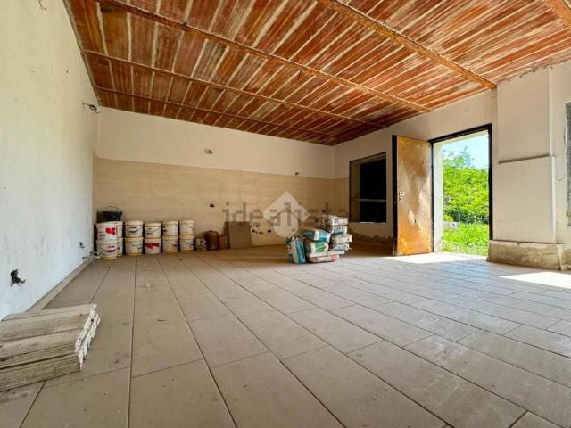 Villetta a schiera in vendita di 161 m² in Via Isola Serafini, 14
