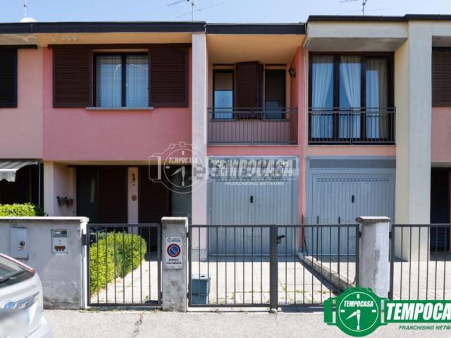 Villetta a schiera in vendita di 162 m² in Via Guido Miglioli