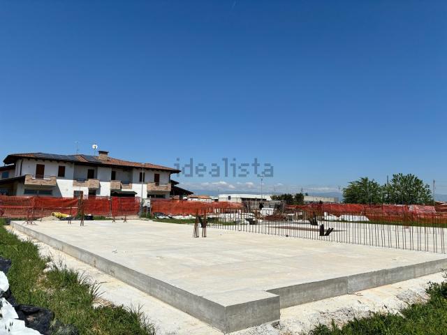 Villetta a schiera in vendita di 162 m² in Via Martiri delle Foibe, 16