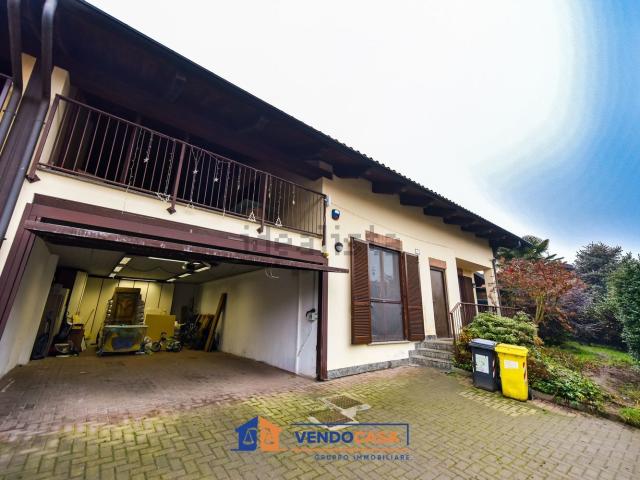 Villetta a schiera in vendita di 163 m² in Frazione Mezzi Po, 78
