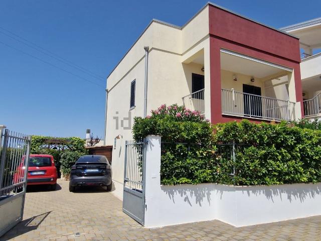 Villetta a schiera in vendita di 164 m² in Via Giardini della Corte