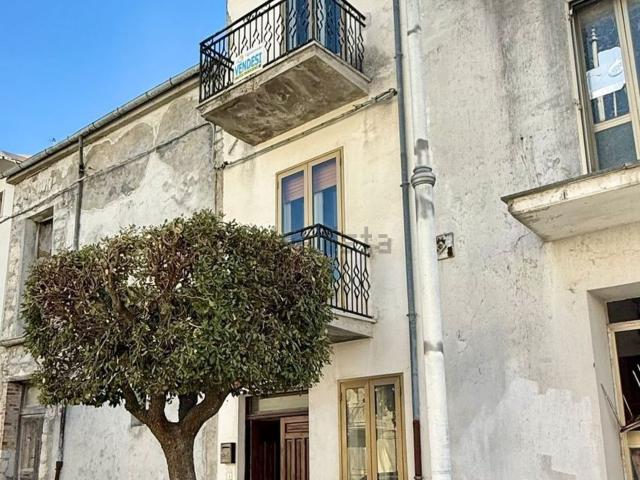 Villetta a schiera in vendita di 164 m² in Via Peligna