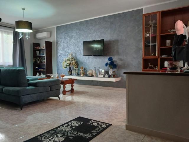 Villetta a schiera in vendita di 165 m² in Via Giuseppe Ungaretti