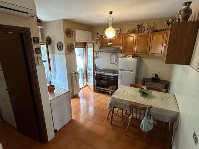 Villetta a schiera in vendita di 165 m² in Via Senna