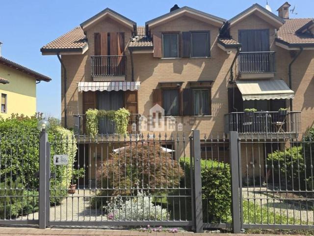 Villetta a schiera in vendita di 165 m² in Via Rivarolo, 8