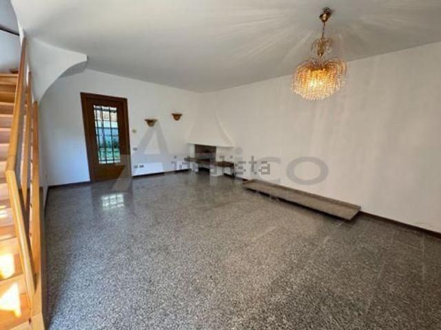 Villetta a schiera in vendita di 165 m² in Viale Tre Martiri