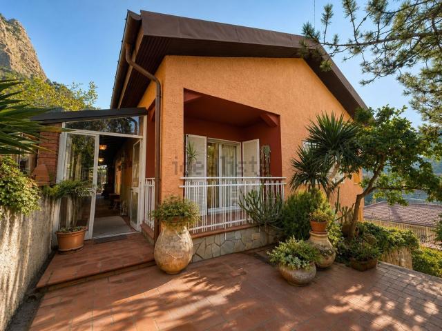 Villetta a schiera in vendita di 165 m² in Corso Limone Piemonte, 150