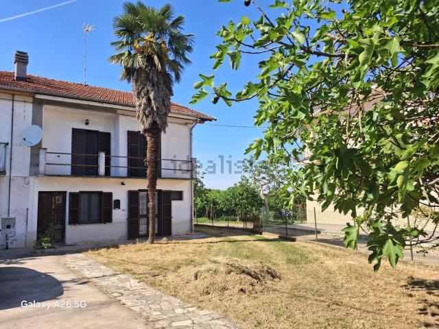 Villetta a schiera in vendita di 165 m² in Frazione Serra, 30