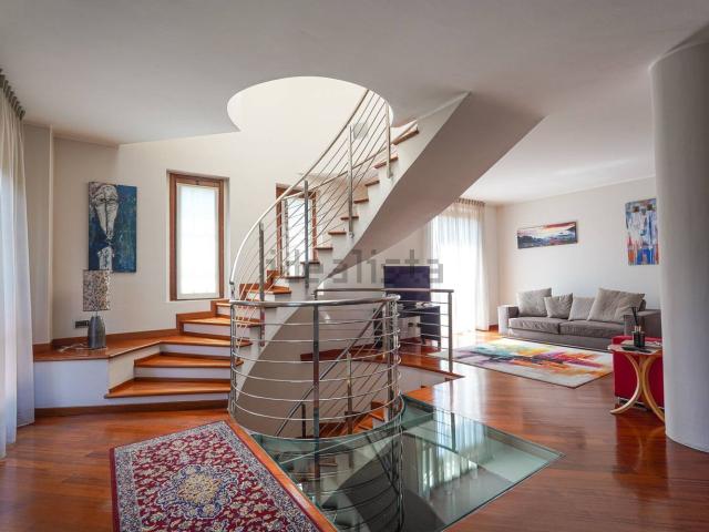 Villetta a schiera in vendita di 166 m² in Via Enrico Fermi, 18