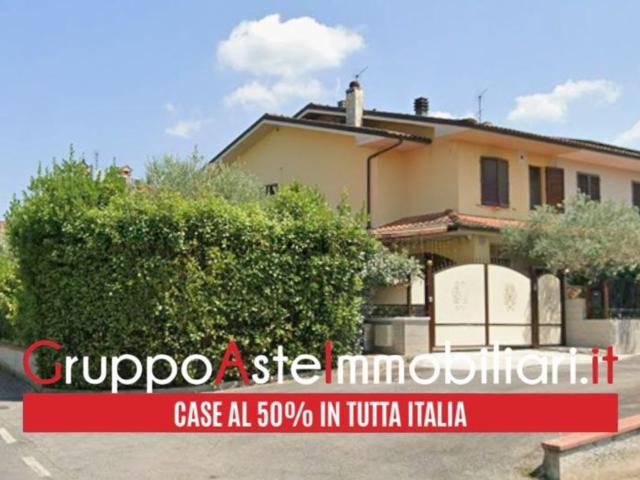 Villetta a schiera in vendita di 166 m² in Via Raffaello Orlandini