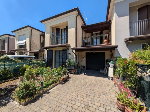 Villetta a schiera in vendita di 166 m² in Via Virgilio, 20