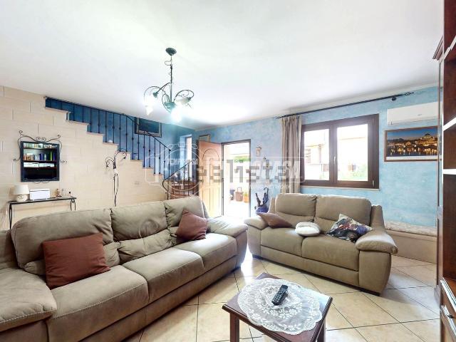 Villetta a schiera in vendita di 166 m² in Via Zara, 6