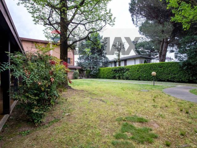 Villetta a schiera in vendita di 167 m² in Via Grandi, 2
