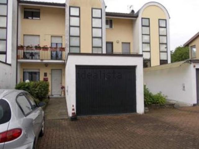 Villetta a schiera in vendita di 168 m² in Via Aldo Moro, 14