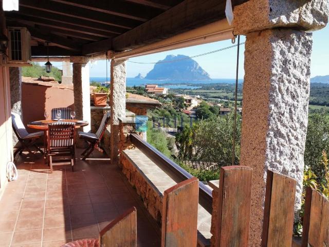 Villetta a schiera in vendita di 168 m² in Via Mandrolisai
