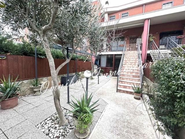 Villetta a schiera in vendita di 169 m² in Viale Ignazio d&apos Addedda