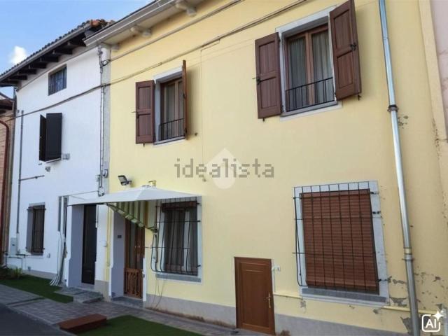 Villetta a schiera in vendita di 170 m² in Via Marcellina Frondoni, 25