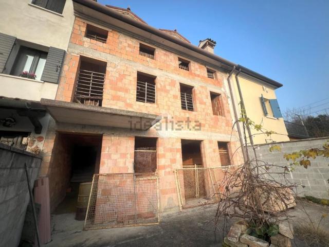 Villetta a schiera in vendita di 170 m² in Via Cal di Breda