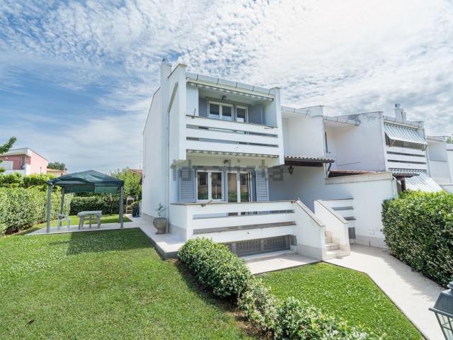 Villetta a schiera in vendita di 170 m² in Via Alessandro Scarlatti