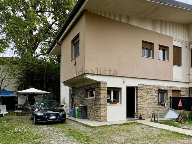 Villetta a schiera in vendita di 170 m² in Via G. Di Vittorio, 5