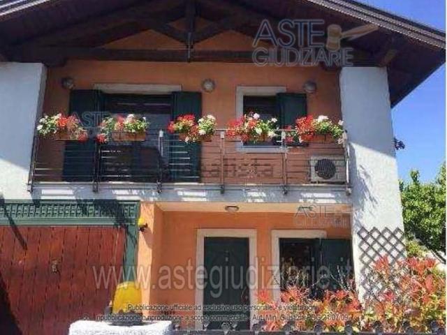Villetta a schiera in vendita di 170 m² in Via Don Roberto Barbieri, 16