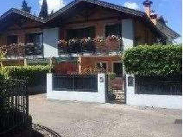 Villetta a schiera in vendita di 170 m² in Via Don Roberto Barbieri, 16