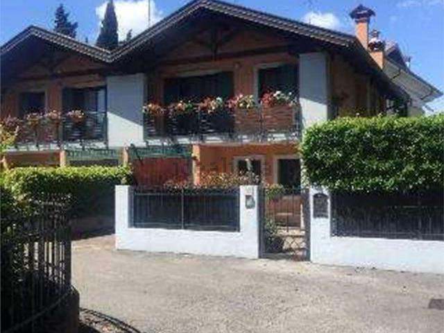 Villetta a schiera in vendita di 170 m² in Via Don Roberto Barbieri, 16
