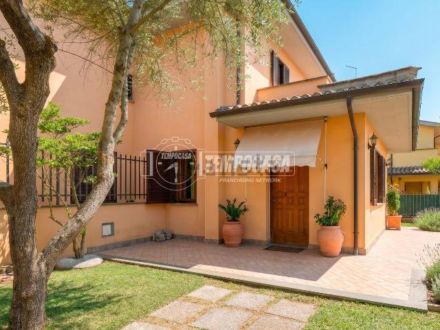 Villetta a schiera in vendita di 170 m² in Via Emilia Romagna