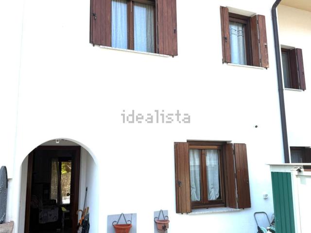 Villetta a schiera in vendita di 170 m² in Via F. Cosani, 40