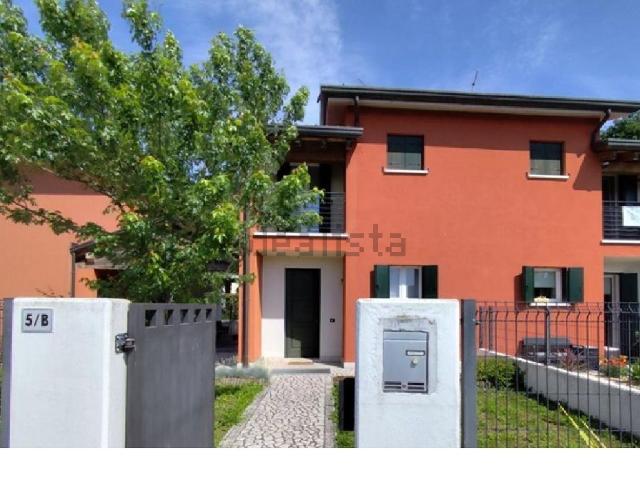 Villetta a schiera in vendita di 170 m² in Via Fontanelle, 5