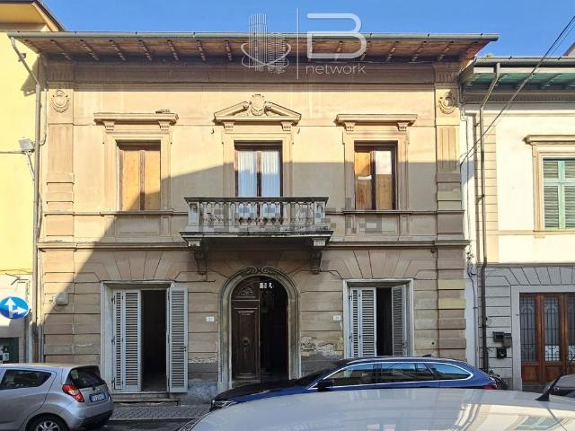 Villetta a schiera in vendita di 170 m² in Via Felice Cavallotti, 97