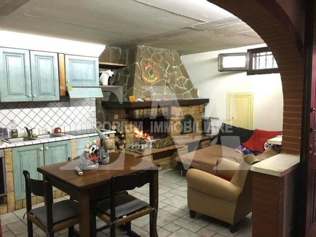 Villetta a schiera in vendita di 170 m² in Via Maremmana