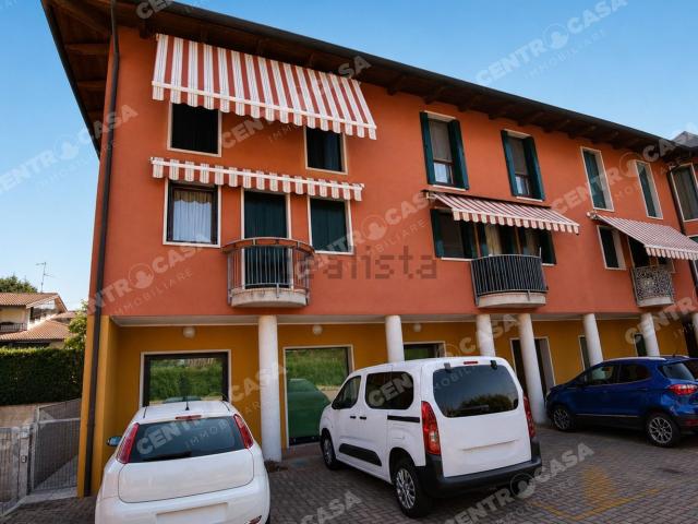 Villetta a schiera in vendita di 170 m² in Via Salvo d&apos Acquisto, 2