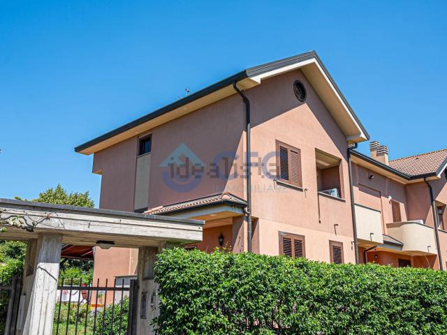 Villetta a schiera in vendita di 170 m² in Via Salvatore Barbieri, 11